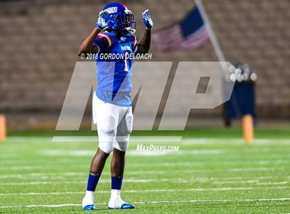 Thumbnail 1 in Lamar vs. Duncanville  (UIL 6A Regional Playoff) photogallery.
