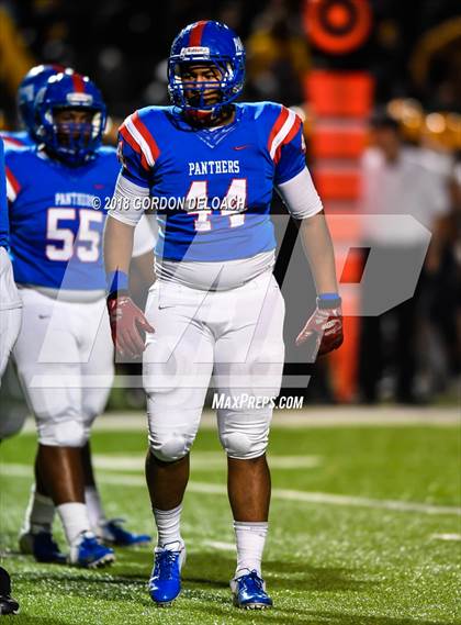 Thumbnail 1 in Lamar vs. Duncanville  (UIL 6A Regional Playoff) photogallery.
