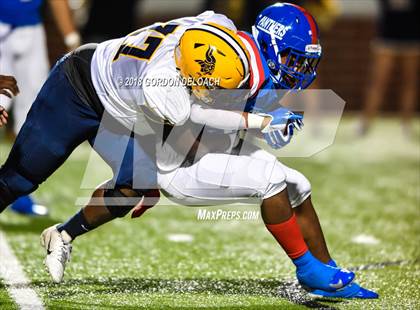 Thumbnail 2 in Lamar vs. Duncanville  (UIL 6A Regional Playoff) photogallery.