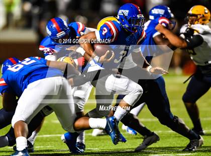 Thumbnail 3 in Lamar vs. Duncanville  (UIL 6A Regional Playoff) photogallery.