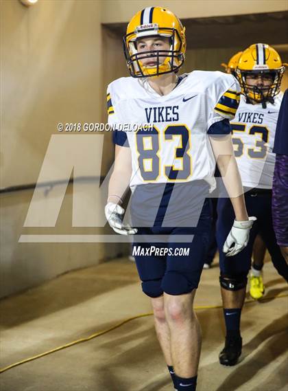 Thumbnail 1 in Lamar vs. Duncanville  (UIL 6A Regional Playoff) photogallery.