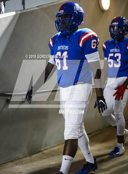 Thumbnail 1 in Lamar vs. Duncanville  (UIL 6A Regional Playoff) photogallery.
