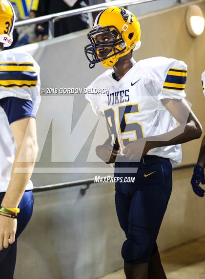 Thumbnail 2 in Lamar vs. Duncanville  (UIL 6A Regional Playoff) photogallery.