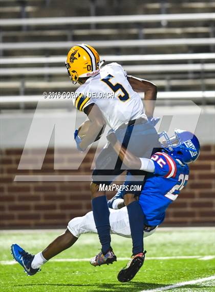 Thumbnail 1 in Lamar vs. Duncanville  (UIL 6A Regional Playoff) photogallery.