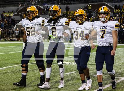 Thumbnail 1 in Lamar vs. Duncanville  (UIL 6A Regional Playoff) photogallery.