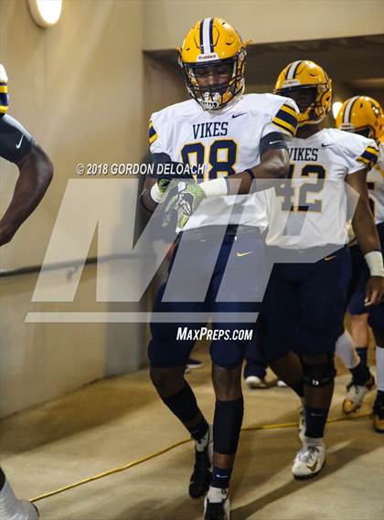 Thumbnail 2 in Lamar vs. Duncanville  (UIL 6A Regional Playoff) photogallery.