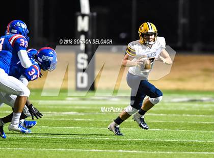 Thumbnail 2 in Lamar vs. Duncanville  (UIL 6A Regional Playoff) photogallery.