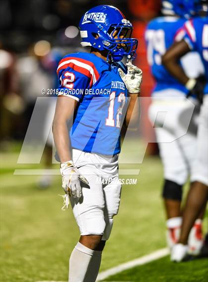 Thumbnail 3 in Lamar vs. Duncanville  (UIL 6A Regional Playoff) photogallery.