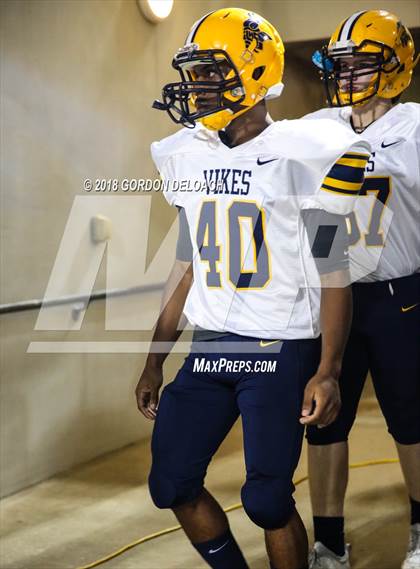 Thumbnail 2 in Lamar vs. Duncanville  (UIL 6A Regional Playoff) photogallery.