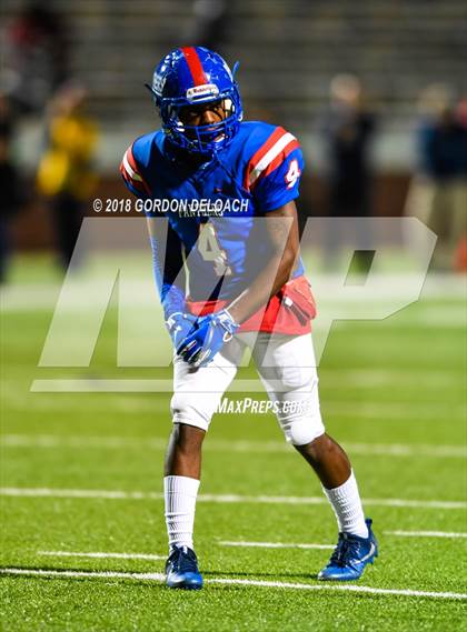 Thumbnail 3 in Lamar vs. Duncanville  (UIL 6A Regional Playoff) photogallery.