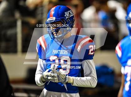 Thumbnail 1 in Lamar vs. Duncanville  (UIL 6A Regional Playoff) photogallery.