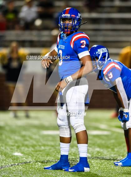 Thumbnail 3 in Lamar vs. Duncanville  (UIL 6A Regional Playoff) photogallery.