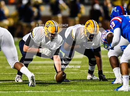 Thumbnail 2 in Lamar vs. Duncanville  (UIL 6A Regional Playoff) photogallery.