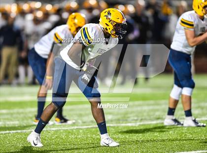 Thumbnail 3 in Lamar vs. Duncanville  (UIL 6A Regional Playoff) photogallery.
