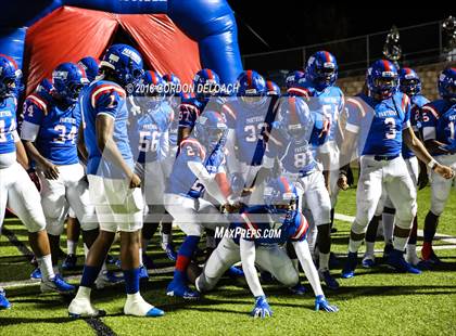 Thumbnail 2 in Lamar vs. Duncanville  (UIL 6A Regional Playoff) photogallery.