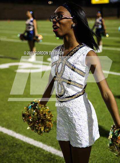 Thumbnail 3 in Lamar vs. Duncanville  (UIL 6A Regional Playoff) photogallery.