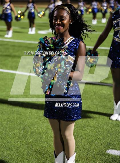 Thumbnail 1 in Lamar vs. Duncanville  (UIL 6A Regional Playoff) photogallery.