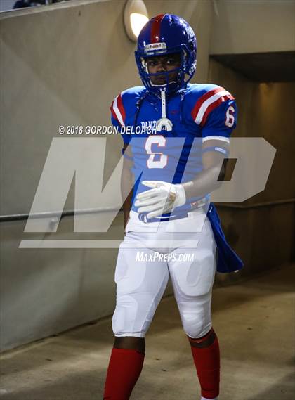 Thumbnail 2 in Lamar vs. Duncanville  (UIL 6A Regional Playoff) photogallery.