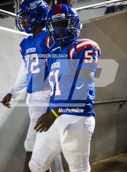 Thumbnail 3 in Lamar vs. Duncanville  (UIL 6A Regional Playoff) photogallery.