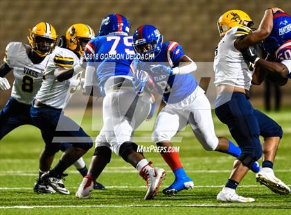 Thumbnail 1 in Lamar vs. Duncanville  (UIL 6A Regional Playoff) photogallery.