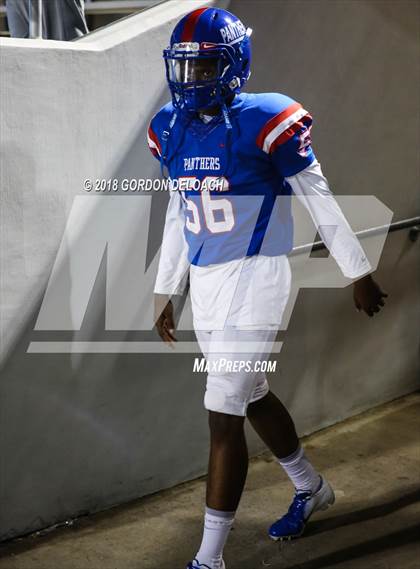 Thumbnail 1 in Lamar vs. Duncanville  (UIL 6A Regional Playoff) photogallery.