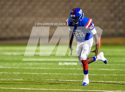 Thumbnail 2 in Lamar vs. Duncanville  (UIL 6A Regional Playoff) photogallery.