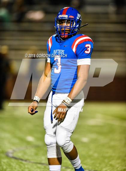 Thumbnail 2 in Lamar vs. Duncanville  (UIL 6A Regional Playoff) photogallery.