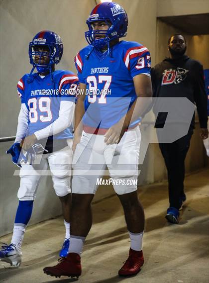 Thumbnail 1 in Lamar vs. Duncanville  (UIL 6A Regional Playoff) photogallery.