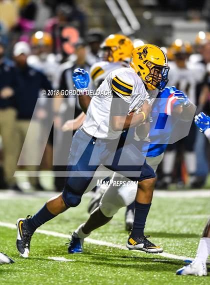 Thumbnail 2 in Lamar vs. Duncanville  (UIL 6A Regional Playoff) photogallery.