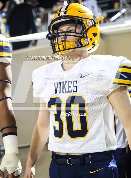 Thumbnail 2 in Lamar vs. Duncanville  (UIL 6A Regional Playoff) photogallery.