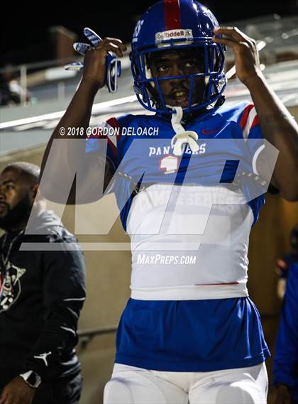 Thumbnail 3 in Lamar vs. Duncanville  (UIL 6A Regional Playoff) photogallery.