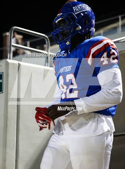Thumbnail 2 in Lamar vs. Duncanville  (UIL 6A Regional Playoff) photogallery.