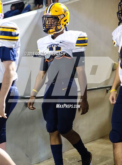 Thumbnail 3 in Lamar vs. Duncanville  (UIL 6A Regional Playoff) photogallery.