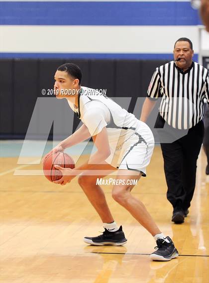 Thumbnail 2 in Morton Ranch vs. Fort Bend Hightower (McDonald's Texas Invitational) photogallery.