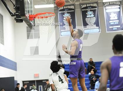 Thumbnail 1 in Morton Ranch vs. Fort Bend Hightower (McDonald's Texas Invitational) photogallery.