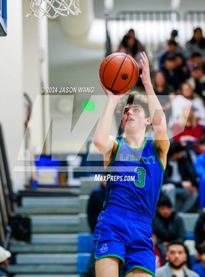 Thumbnail 2 in Lindbergh vs. Liberty (Salmon Cup) photogallery.