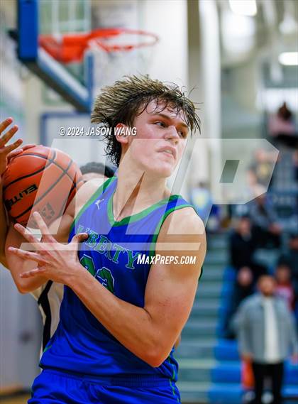 Thumbnail 3 in Lindbergh vs. Liberty (Salmon Cup) photogallery.