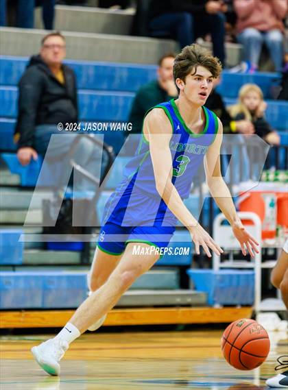 Thumbnail 1 in Lindbergh vs. Liberty (Salmon Cup) photogallery.