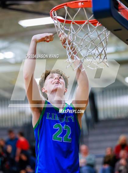 Thumbnail 1 in Lindbergh vs. Liberty (Salmon Cup) photogallery.