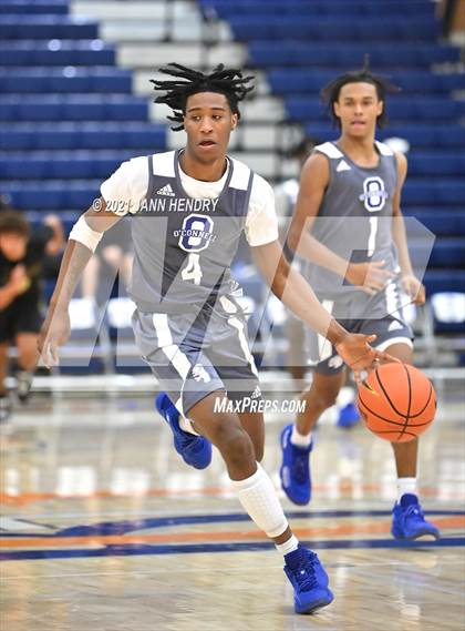 Thumbnail 3 in Salesian College Preparatory vs. Bishop O'Connell (Tarkanian Classic) photogallery.