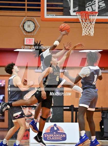 Thumbnail 3 in Salesian College Preparatory vs. Bishop O'Connell (Tarkanian Classic) photogallery.