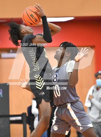 Thumbnail 2 in Salesian College Preparatory vs. Bishop O'Connell (Tarkanian Classic) photogallery.