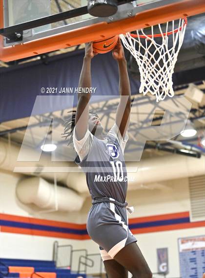 Thumbnail 3 in Salesian College Preparatory vs. Bishop O'Connell (Tarkanian Classic) photogallery.