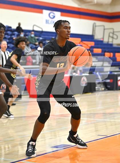 Thumbnail 3 in Salesian College Preparatory vs. Bishop O'Connell (Tarkanian Classic) photogallery.
