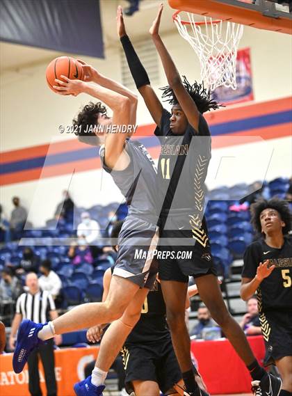 Thumbnail 1 in Salesian College Preparatory vs. Bishop O'Connell (Tarkanian Classic) photogallery.