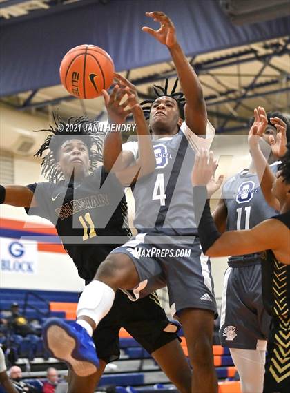 Thumbnail 3 in Salesian College Preparatory vs. Bishop O'Connell (Tarkanian Classic) photogallery.