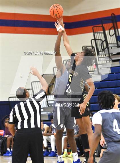 Thumbnail 1 in Salesian College Preparatory vs. Bishop O'Connell (Tarkanian Classic) photogallery.