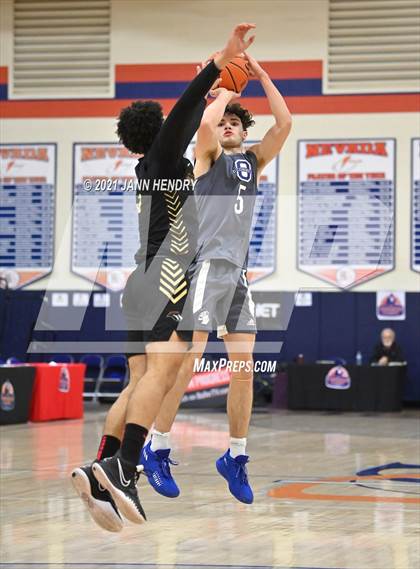 Thumbnail 3 in Salesian College Preparatory vs. Bishop O'Connell (Tarkanian Classic) photogallery.