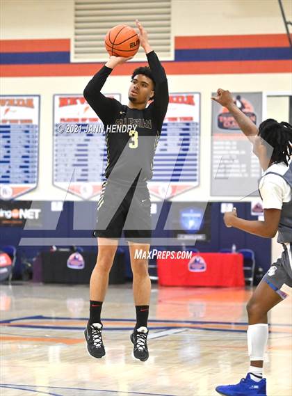 Thumbnail 1 in Salesian College Preparatory vs. Bishop O'Connell (Tarkanian Classic) photogallery.