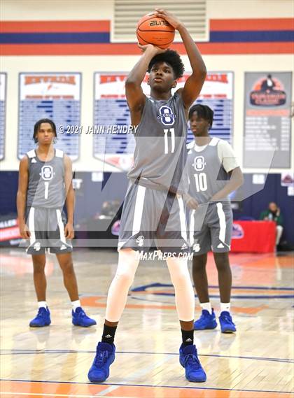 Thumbnail 2 in Salesian College Preparatory vs. Bishop O'Connell (Tarkanian Classic) photogallery.